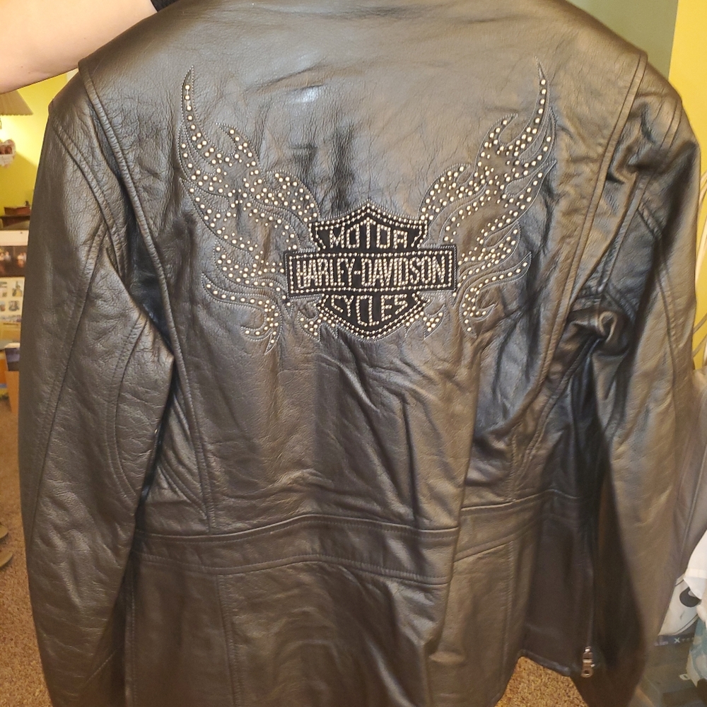 Harley-Davidson Women's L Black Leather Wing Studded Biker Jacket 98149-05VW